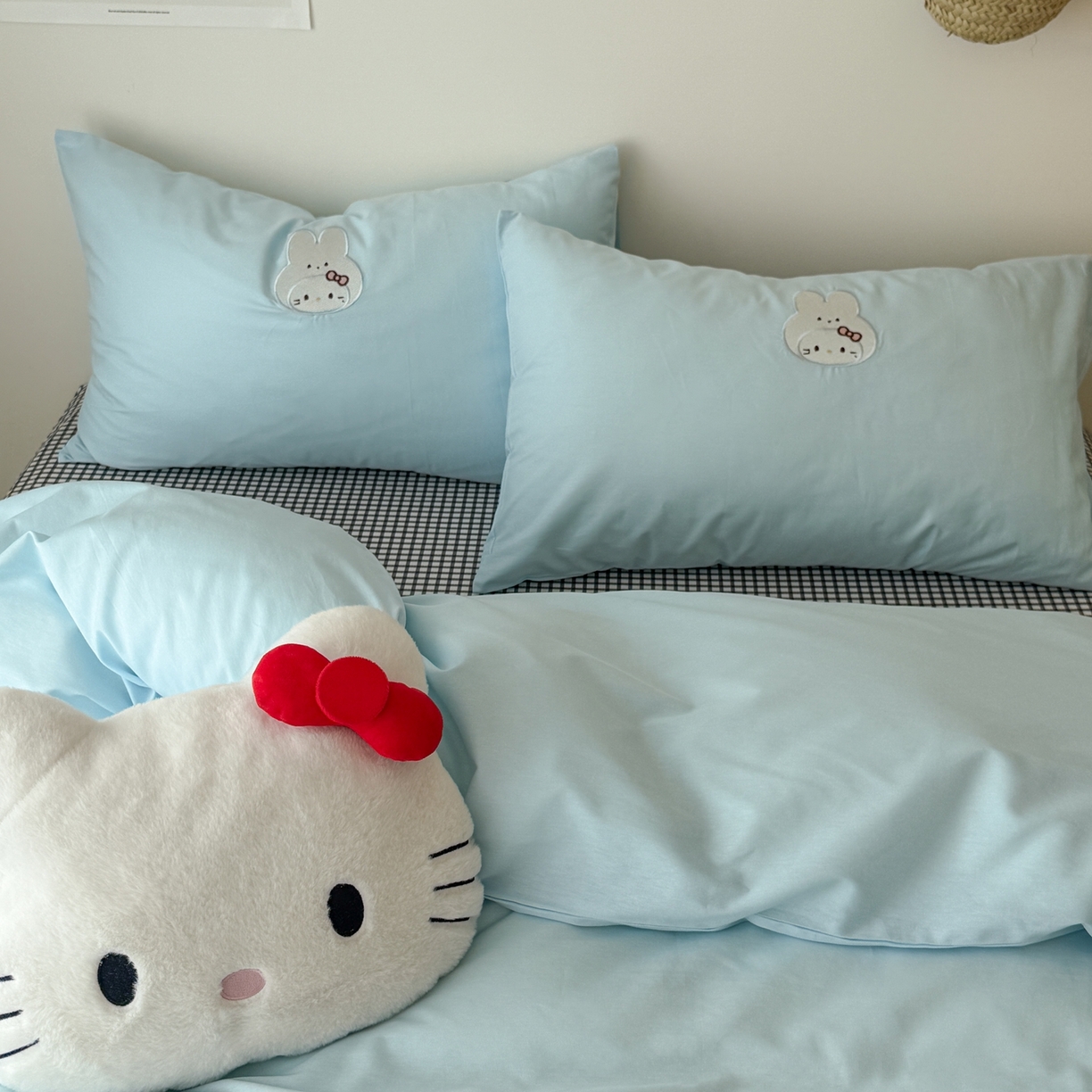 91家纺网 家纺一手货源 找家纺 美乐迪家纺 2026新款卡通13372全棉纯棉贴布绣四件套 蓝色兔兔