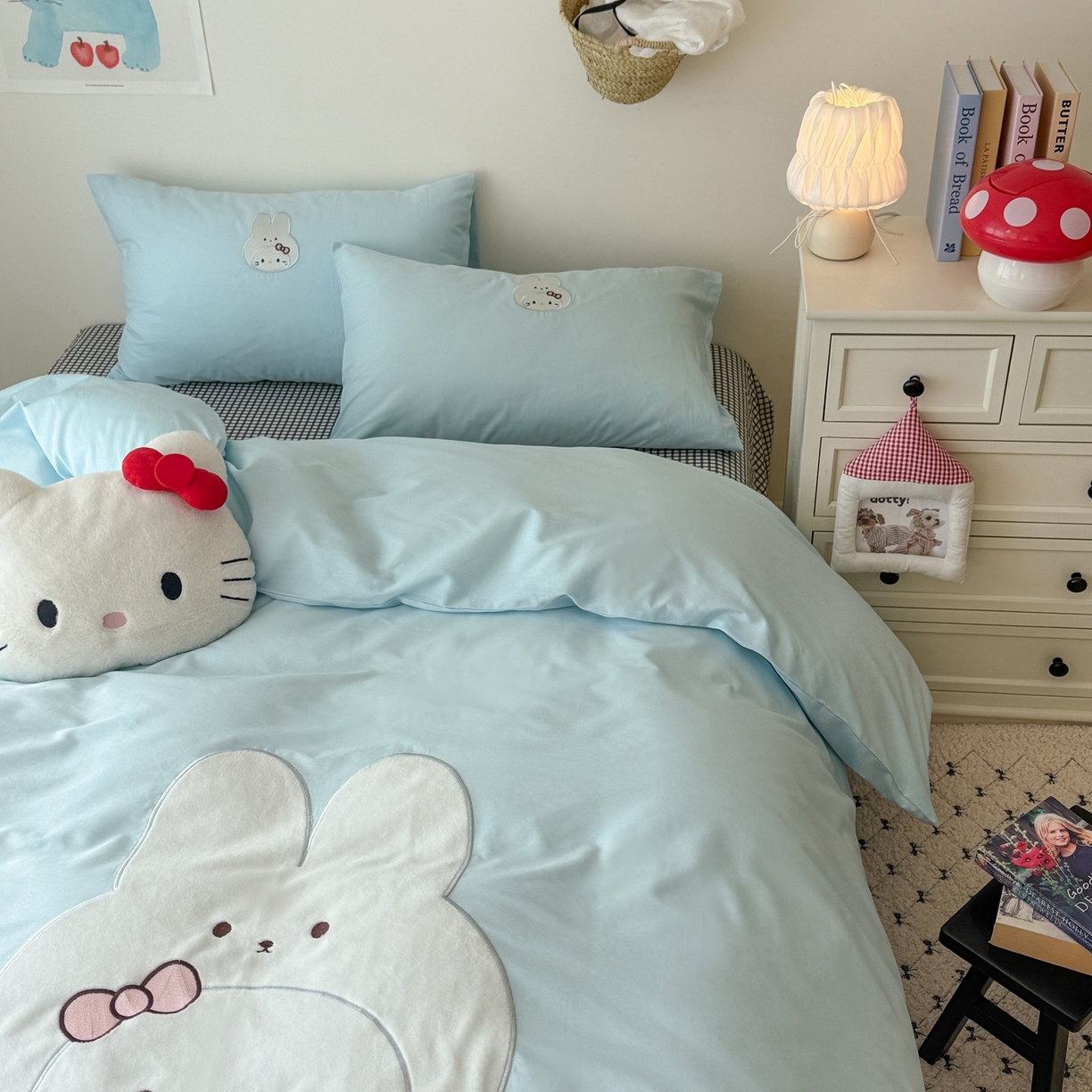 91家纺网 家纺一手货源 找家纺 美乐迪家纺 2026新款卡通13372全棉纯棉贴布绣四件套 蓝色兔兔