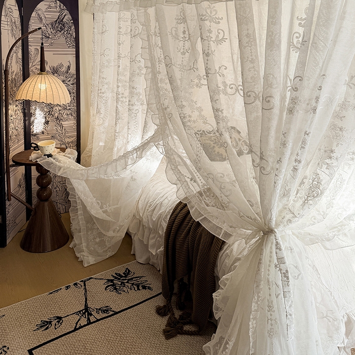 91家纺网 家纺一手货源 找家纺 都市缘蚊帐 2026年新款3303多丽棉绣花工艺导轨宫廷蚊帐 3303南法假日-云雾白