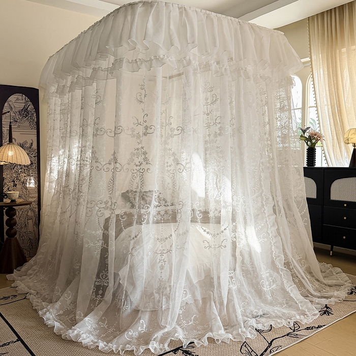 91家纺网 家纺一手货源 找家纺 都市缘蚊帐 2026年新款3303多丽棉绣花工艺导轨宫廷蚊帐 3303南法假日-云雾白