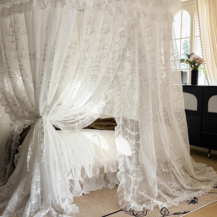 91家纺网 家纺一手货源 找家纺 都市缘蚊帐 2026年新款3303多丽棉绣花工艺导轨宫廷蚊帐 3303南法假日-云雾白