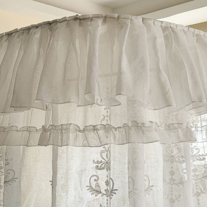 91家纺网 家纺一手货源 找家纺 都市缘蚊帐 2026年新款3303多丽棉绣花工艺导轨宫廷蚊帐 3303南法假日-云雾白