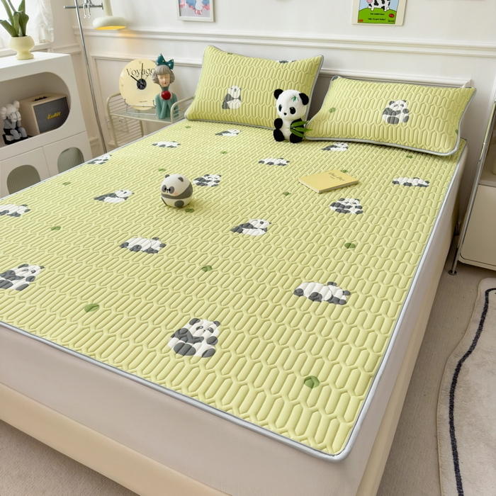 91家纺网 家纺一手货源 找家纺 丝羽坊 2026新款高密凉感丝印花乳胶凉席-平铺款 熊猫绿