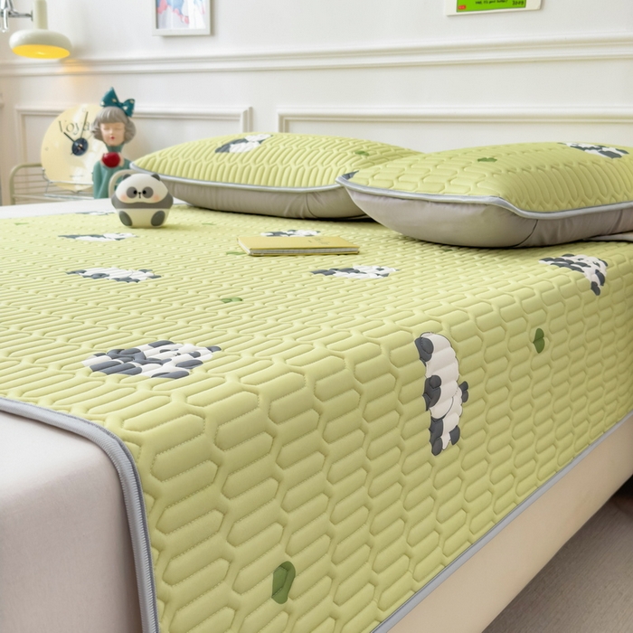 91家纺网 家纺一手货源 找家纺 丝羽坊 2026新款高密凉感丝印花乳胶凉席-平铺款 熊猫绿