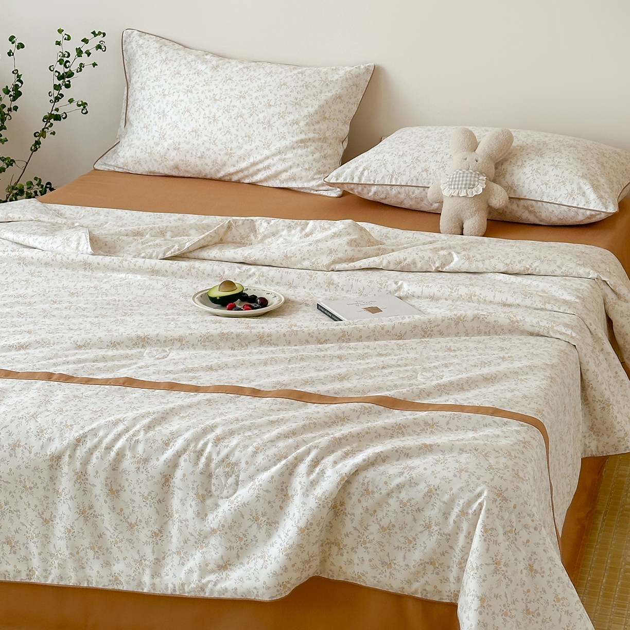 91家纺网 家纺一手货源 找家纺 一加一 2026新款活性印花透气工艺大豆夏被夏凉被空调被四件套-棉花叙 花影斜