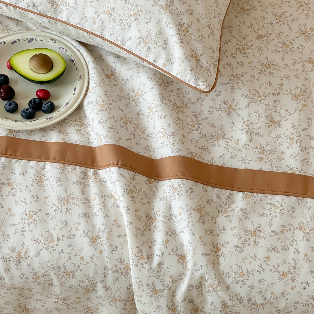 91家纺网 家纺一手货源 找家纺 一加一 2026新款活性印花透气工艺大豆夏被夏凉被空调被四件套-棉花叙 花影斜