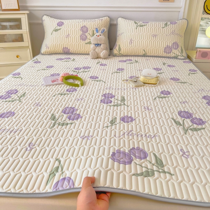 91家纺网 家纺一手货源 找家纺 丝羽坊 2026新款高密凉感丝印花乳胶凉席-平铺款 郁金香紫