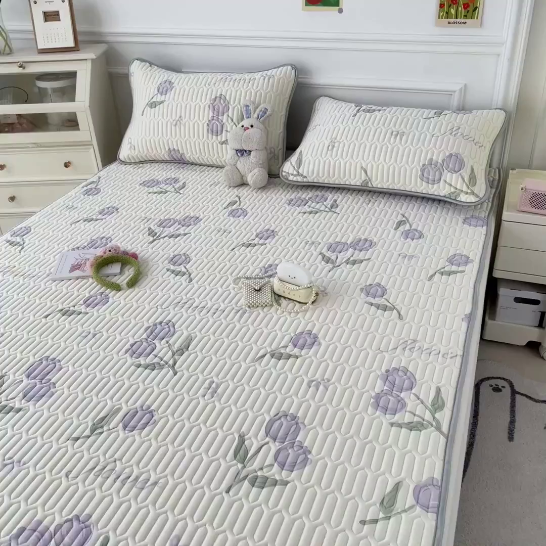 91家纺网 家纺一手货源 找家纺 丝羽坊 2026新款高密凉感丝印花乳胶凉席-平铺款 郁金香紫