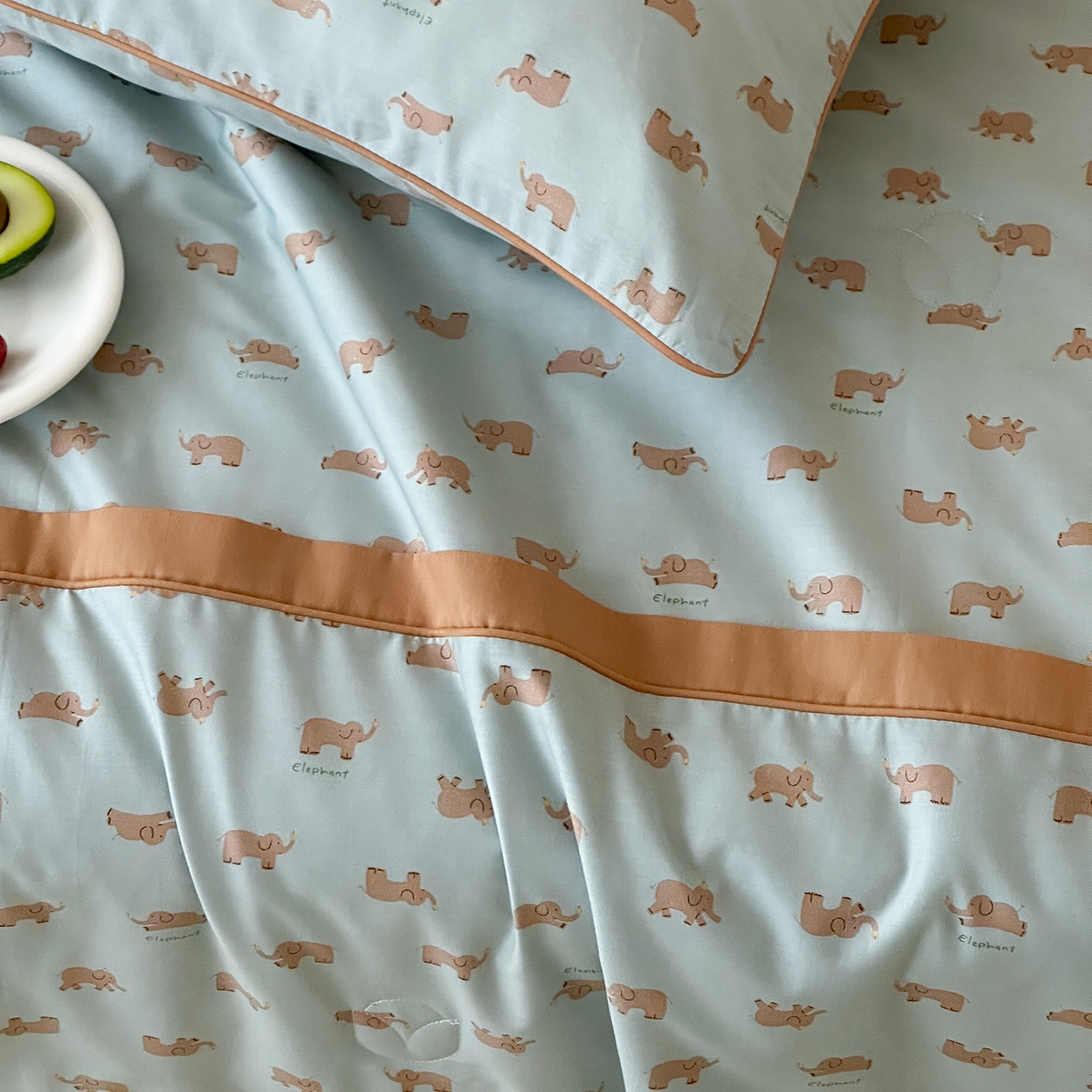 91家纺网 家纺一手货源 找家纺 一加一 2026新款活性印花透气工艺大豆夏被夏凉被空调被四件套-棉花叙 麦田小象 绿