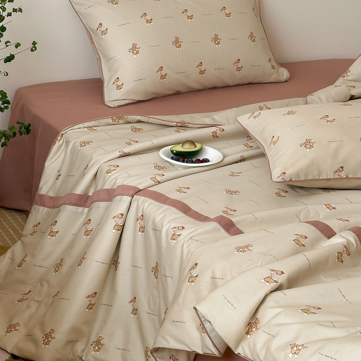 91家纺网 家纺一手货源 找家纺 一加一 2026新款活性印花透气工艺大豆夏被夏凉被空调被四件套-棉花叙 面包熊熊