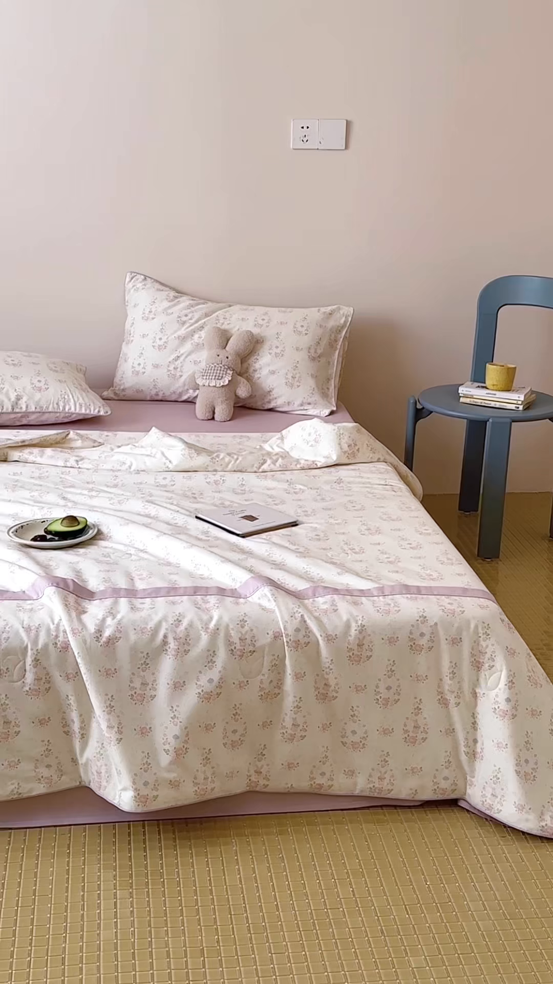 91家纺网 家纺一手货源 找家纺 一加一 2026新款活性印花透气工艺大豆夏被夏凉被空调被四件套-棉花叙 兔语花田