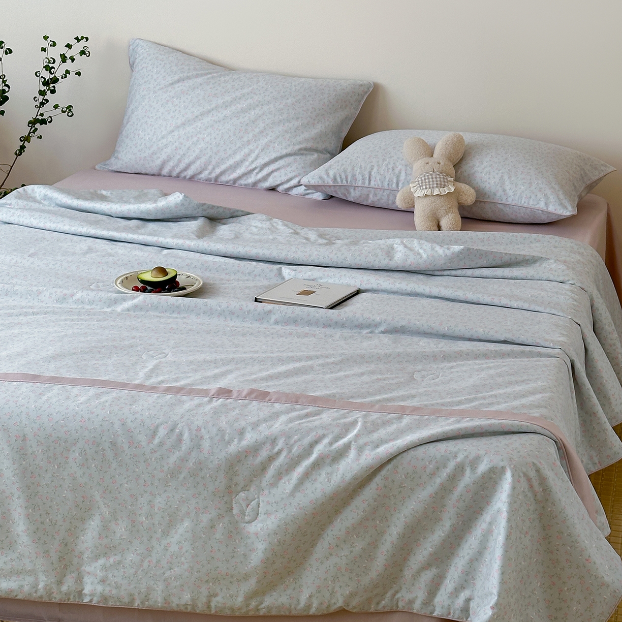 91家纺网 家纺一手货源 找家纺 一加一 2026新款活性印花透气工艺大豆夏被夏凉被空调被四件套-棉花叙 微光纪年