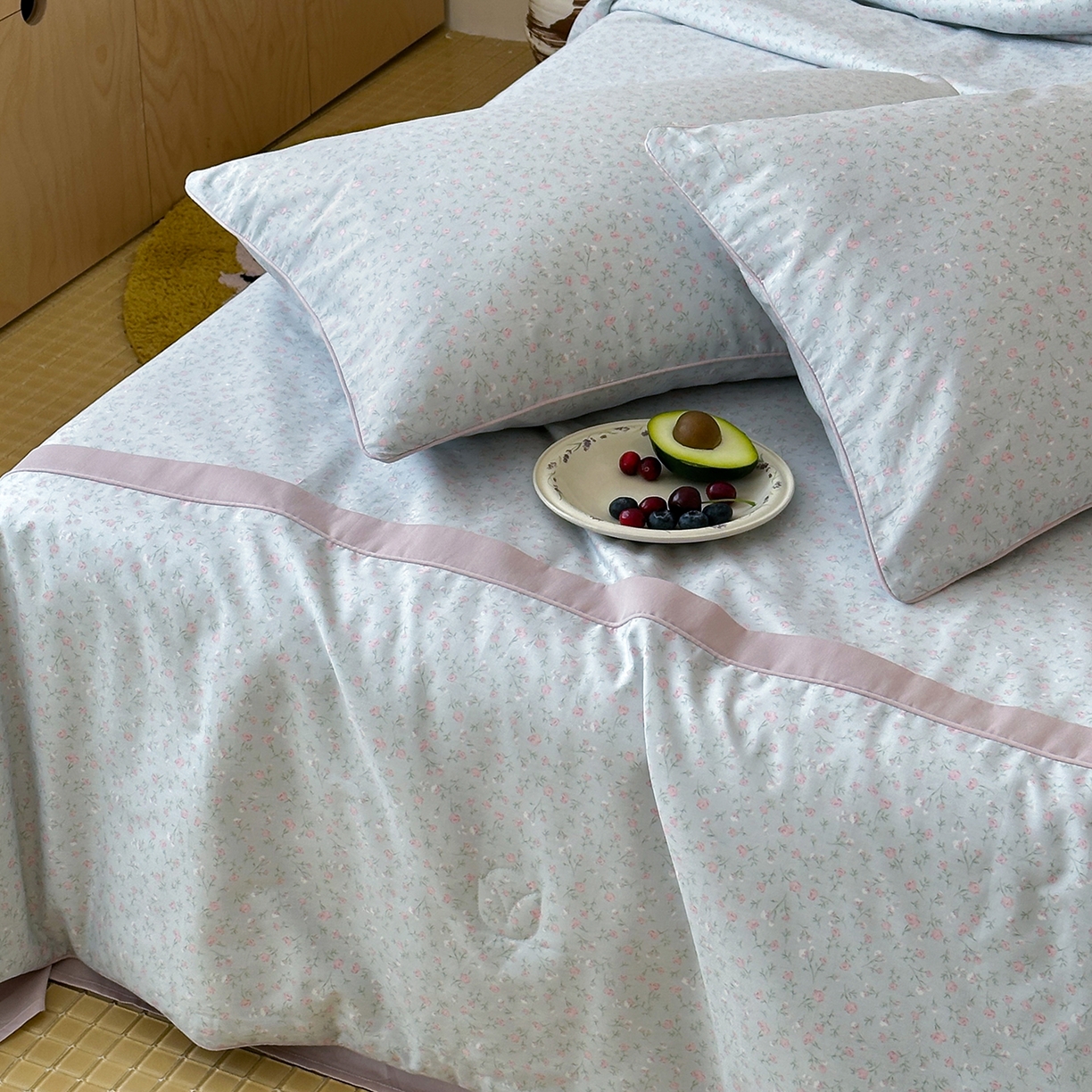 91家纺网 家纺一手货源 找家纺 一加一 2026新款活性印花透气工艺大豆夏被夏凉被空调被四件套-棉花叙 微光纪年