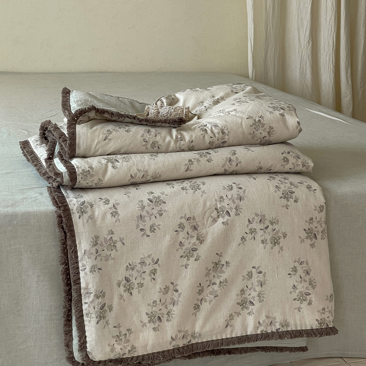 91家纺网 家纺一手货源 找家纺 （总）一加一 2026新款A类棉麻透气提花花边凉感夏被夏凉被空调被四件套棉麻叙