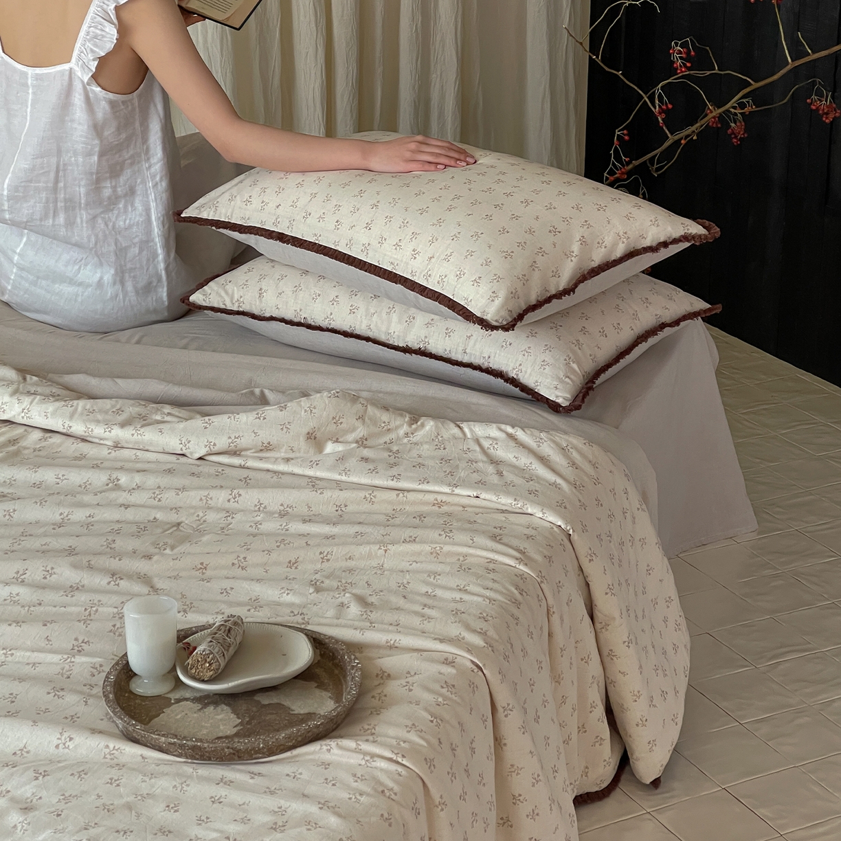 91家纺网 家纺一手货源 找家纺 一加一 2026新款A类棉麻透气提花花边凉感夏被夏凉被空调被四件套棉麻叙 兰舟-咖