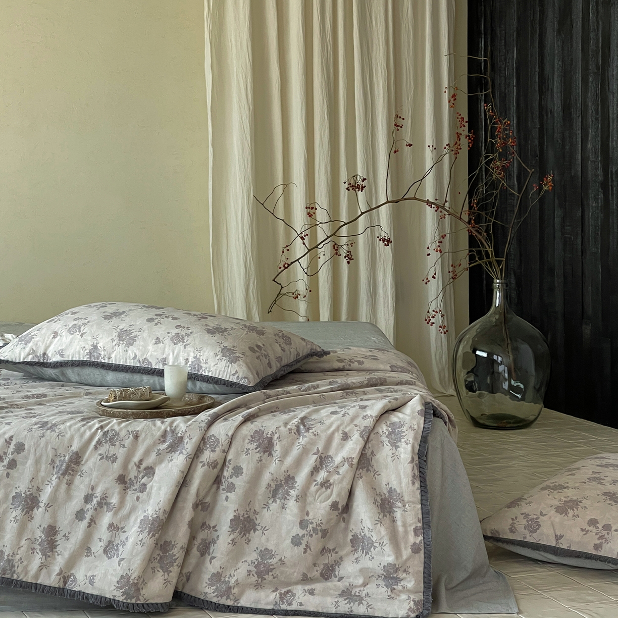 91家纺网 家纺一手货源 找家纺 一加一 2026新款A类棉麻透气提花花边凉感夏被夏凉被空调被四件套棉麻叙 时雨-灰