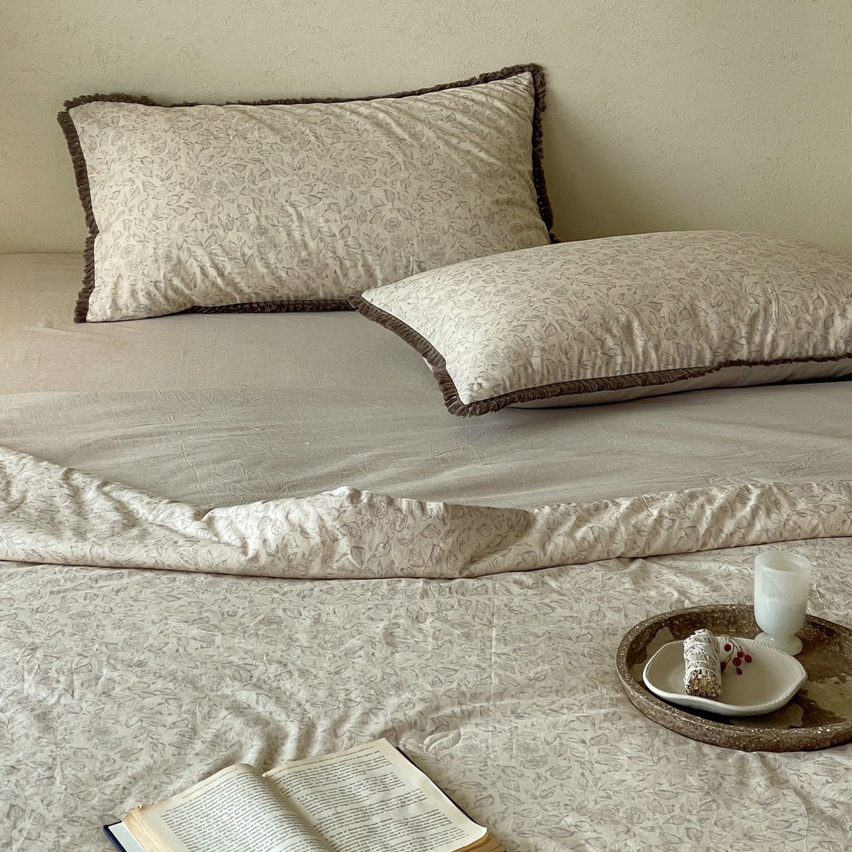 91家纺网 家纺一手货源 找家纺 一加一 2026新款A类棉麻透气提花花边凉感夏被夏凉被空调被四件套棉麻叙 晚晴-灰