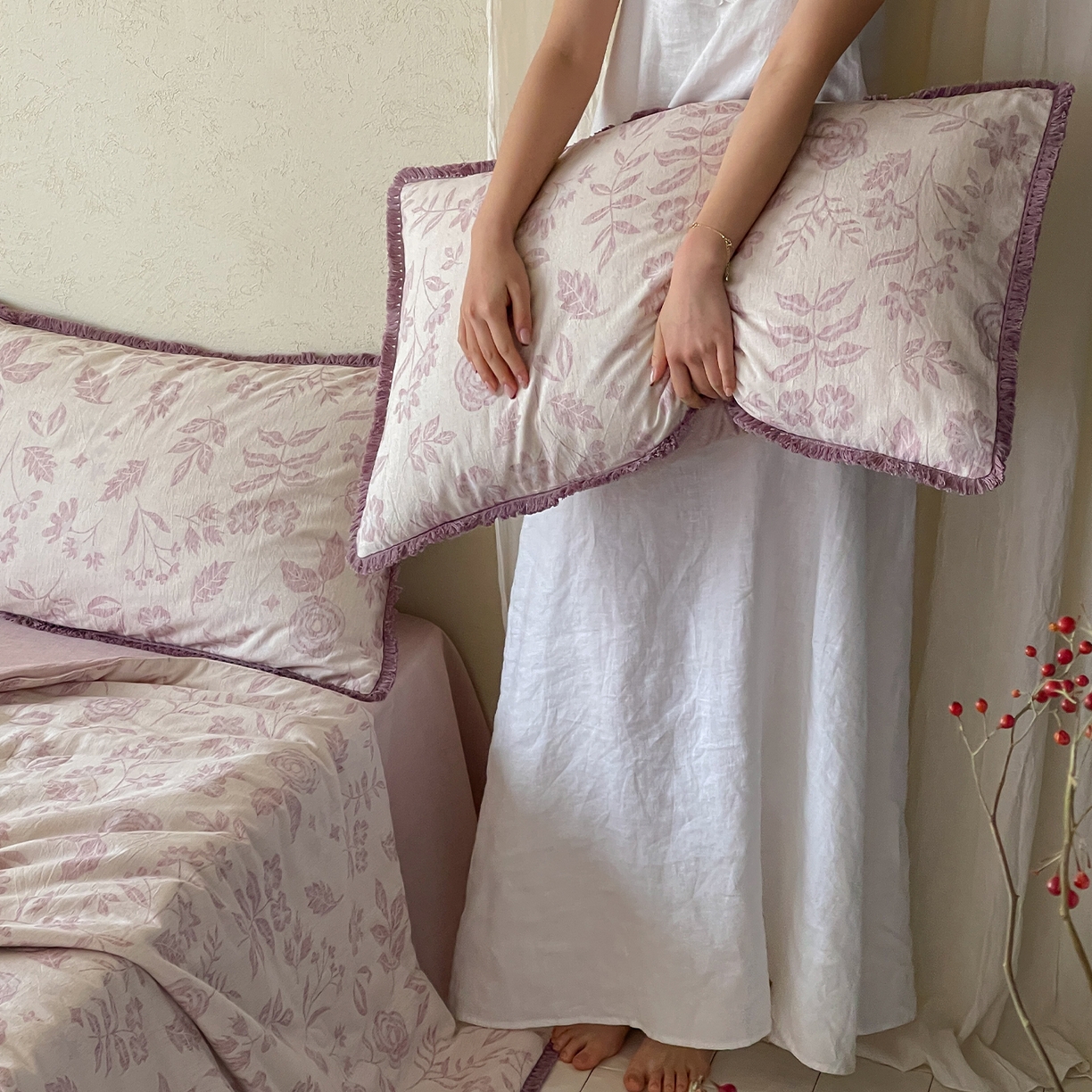 91家纺网 家纺一手货源 找家纺 一加一 2026新款A类棉麻透气提花花边凉感夏被夏凉被空调被四件套棉麻叙 欧佩拉-红