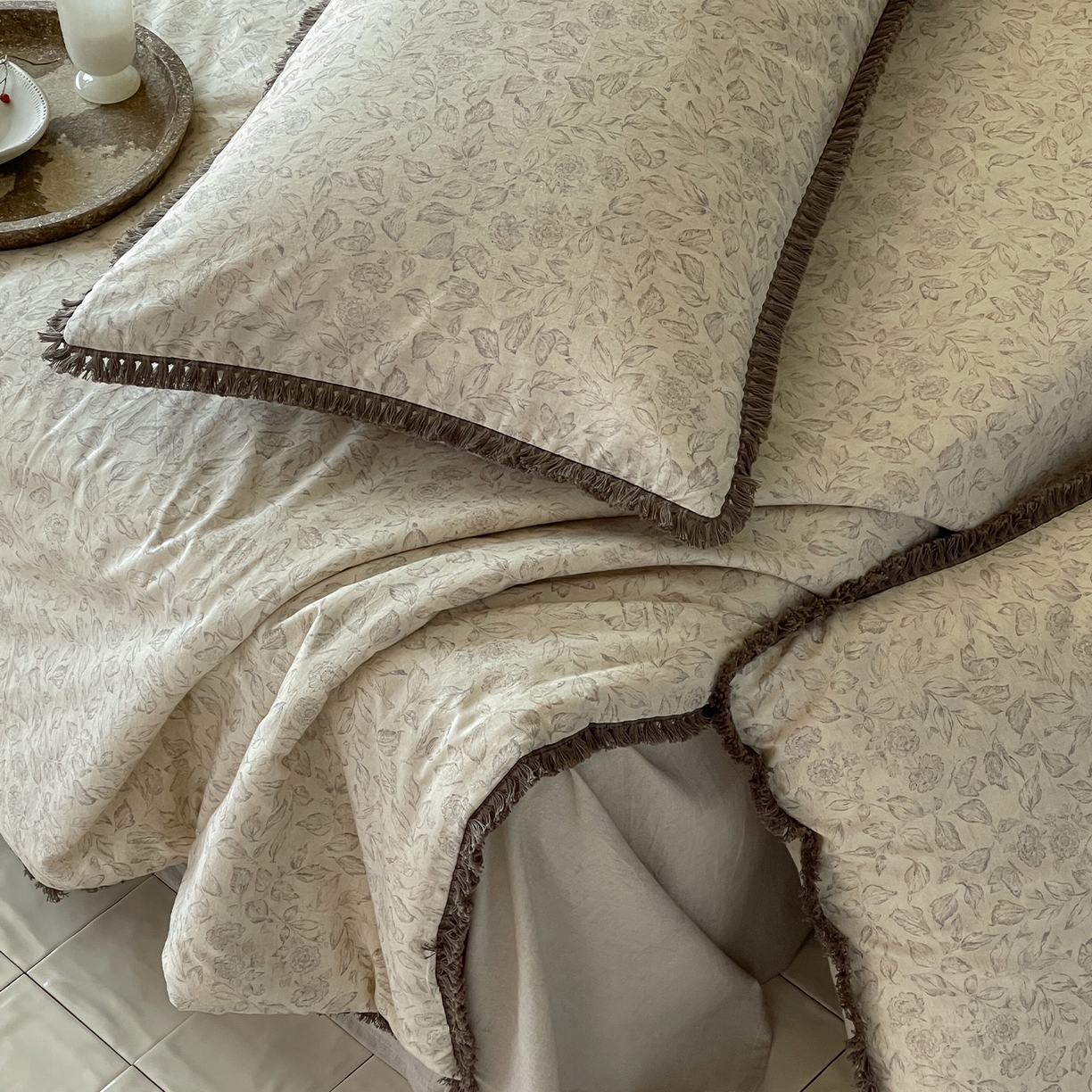 91家纺网 家纺一手货源 找家纺 一加一 2026新款A类棉麻透气提花花边凉感夏被夏凉被空调被四件套棉麻叙 晚晴-灰