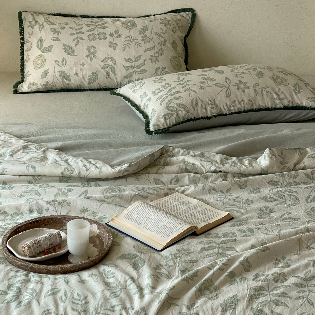 91家纺网 家纺一手货源 找家纺 一加一 2026新款A类棉麻透气提花花边凉感夏被夏凉被空调被四件套棉麻叙 欧佩拉-绿