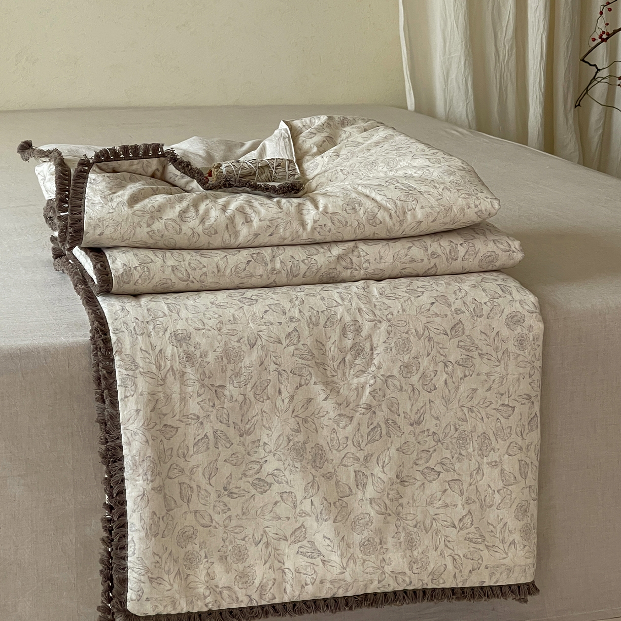 91家纺网 家纺一手货源 找家纺 （总）一加一 2026新款A类棉麻透气提花花边凉感夏被夏凉被空调被四件套棉麻叙