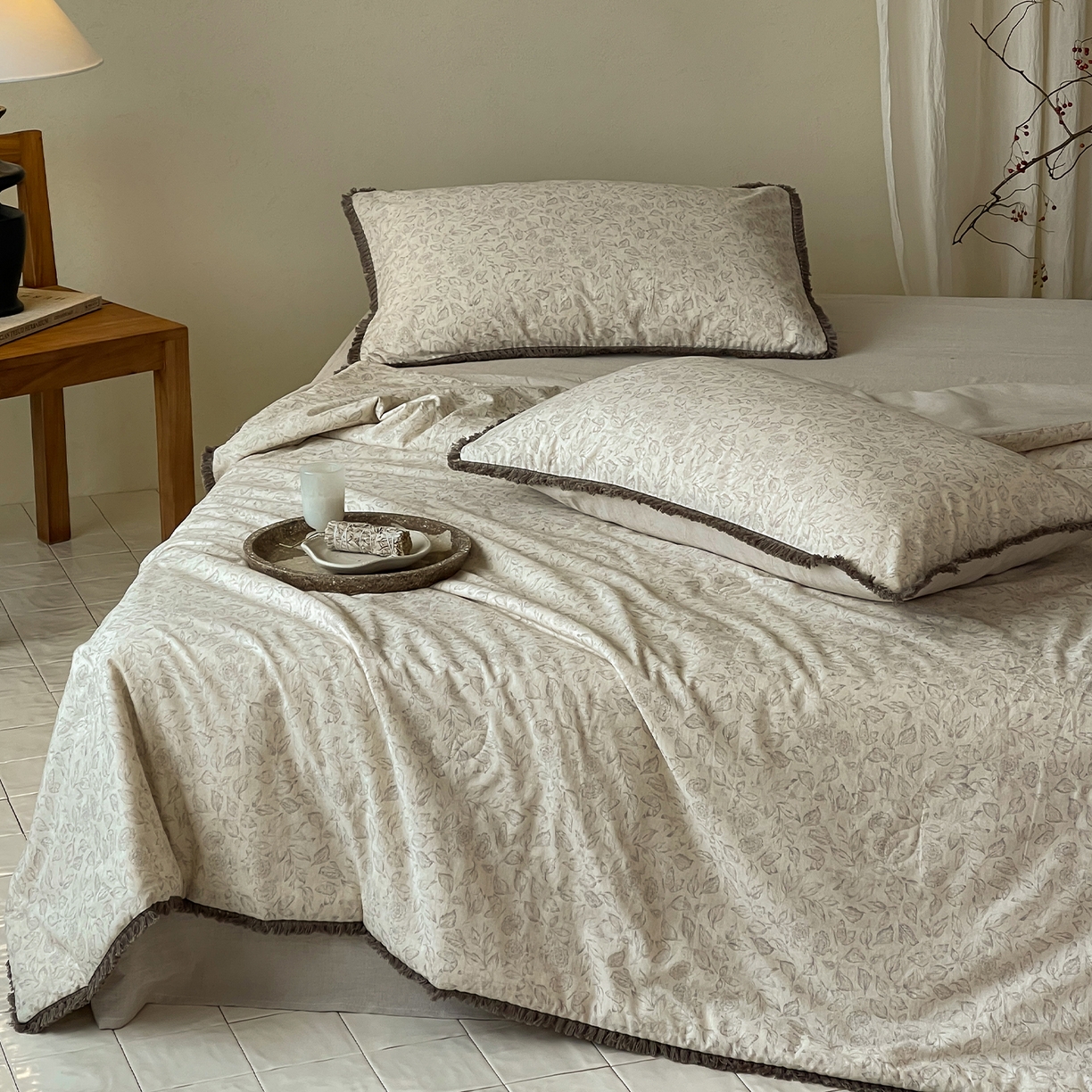 91家纺网 家纺一手货源 找家纺 一加一 2026新款A类棉麻透气提花花边凉感夏被夏凉被空调被四件套棉麻叙 晚晴-灰