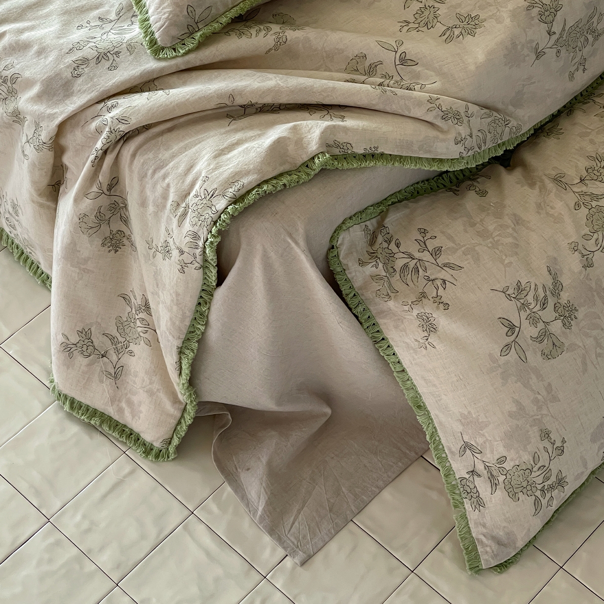 91家纺网 家纺一手货源 找家纺 一加一 2026新款A类棉麻透气提花花边凉感夏被夏凉被空调被四件套棉麻叙 桂花影-绿