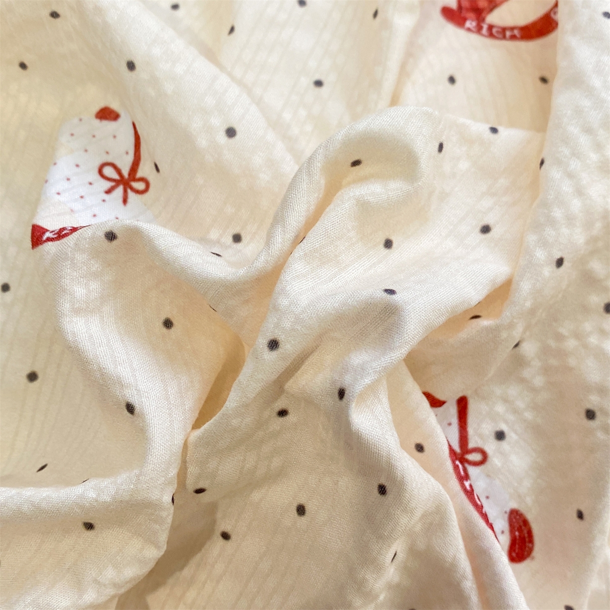 91家纺网 家纺一手货源 找家纺 优贝家纺 2026新款云感双层纱皱皱纱花边床盖夹棉四件套 马马福福