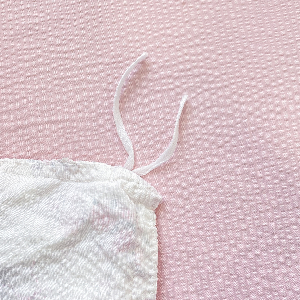 91家纺网 家纺一手货源 找家纺 优贝家纺 2026新款云感双层纱皱皱纱花边床盖夹棉四件套 花香