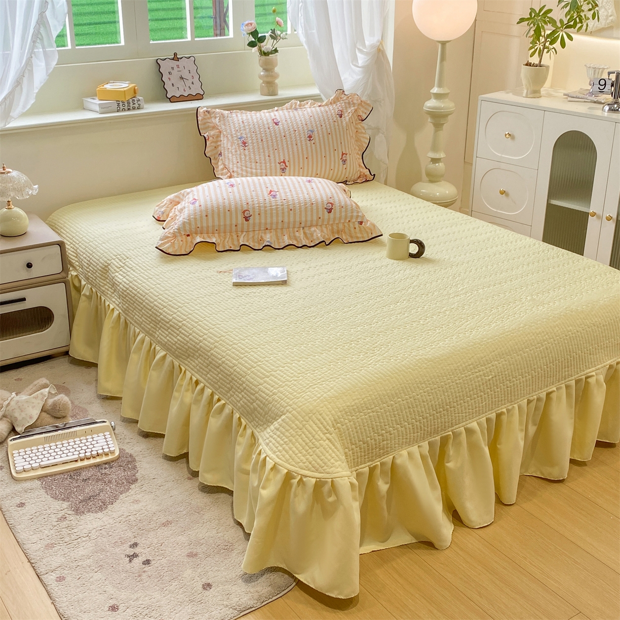 91家纺网 家纺一手货源 找家纺 优贝家纺 2026新款云感双层纱皱皱纱花边床盖夹棉四件套 星星人