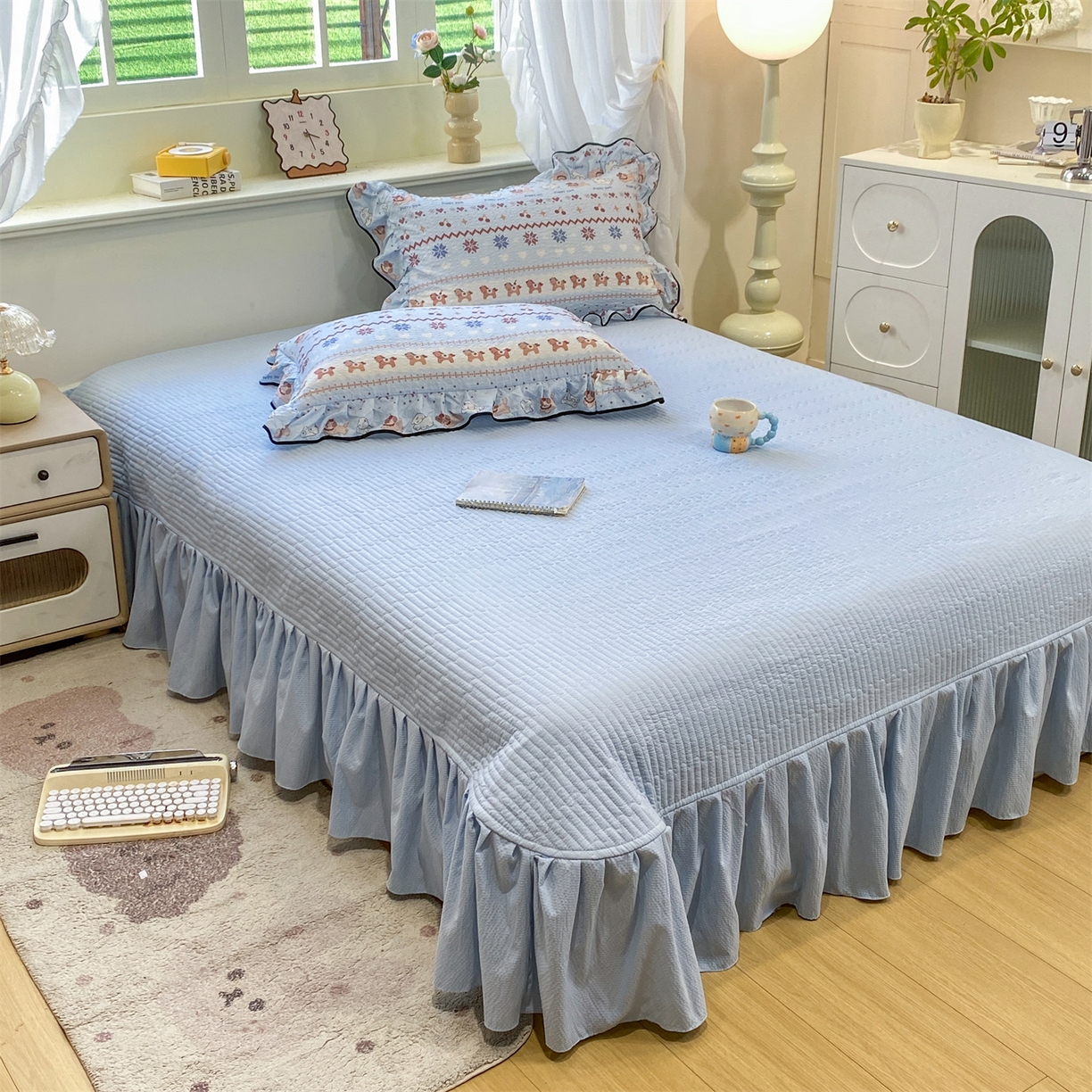 91家纺网 家纺一手货源 找家纺 优贝家纺 2026新款云感双层纱皱皱纱花边床盖夹棉四件套 悠然小花