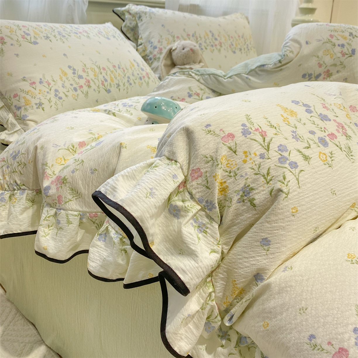 91家纺网 家纺一手货源 找家纺 优贝家纺 2026新款云感双层纱皱皱纱花边四件套 春日花园