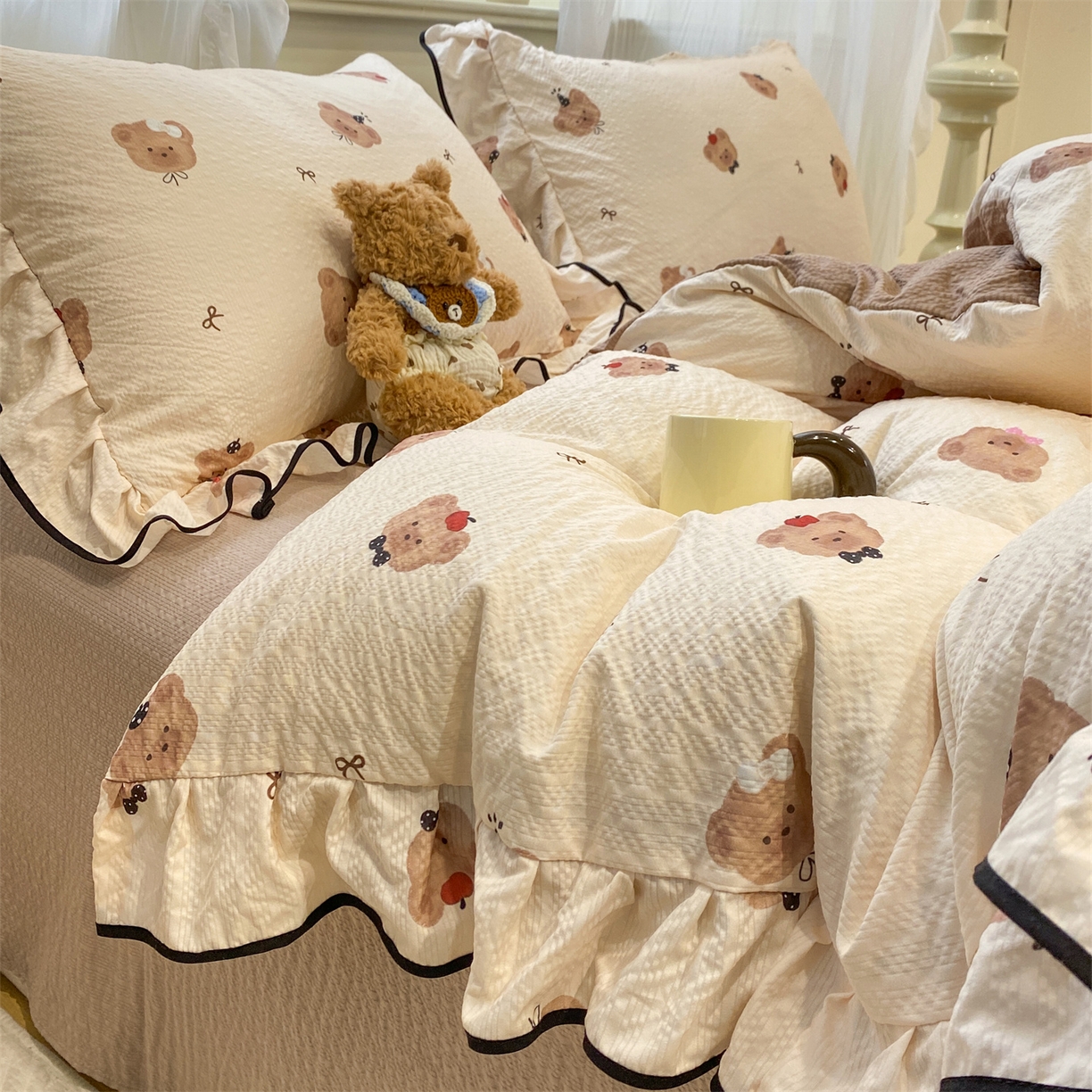 91家纺网 家纺一手货源 找家纺 优贝家纺 2026新款云感双层纱皱皱纱花边四件套 可爱熊