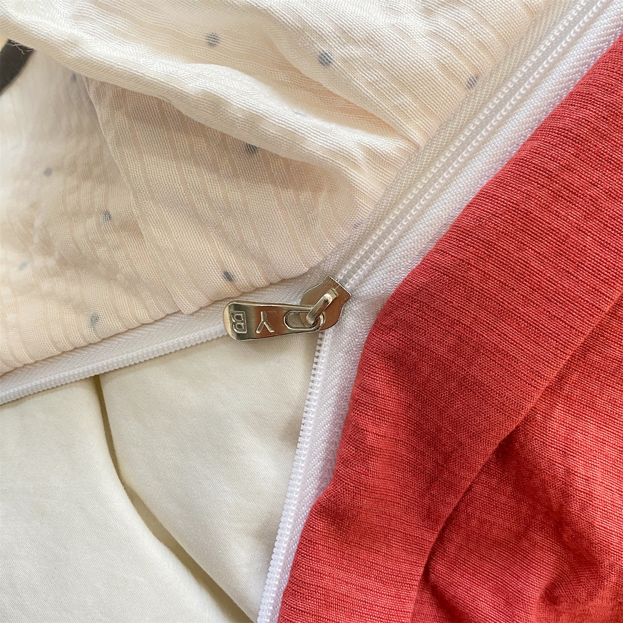 91家纺网 家纺一手货源 找家纺 优贝家纺 2026新款云感双层纱皱皱纱花边四件套 马马福福