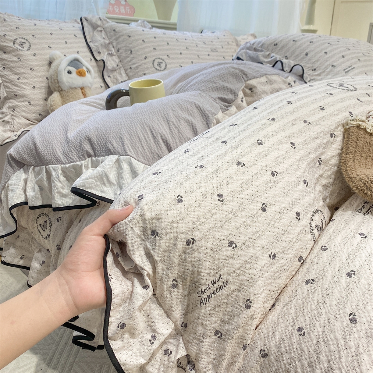 91家纺网 家纺一手货源 找家纺 优贝家纺 2026新款云感双层纱皱皱纱花边四件套 小花蝴蝶结