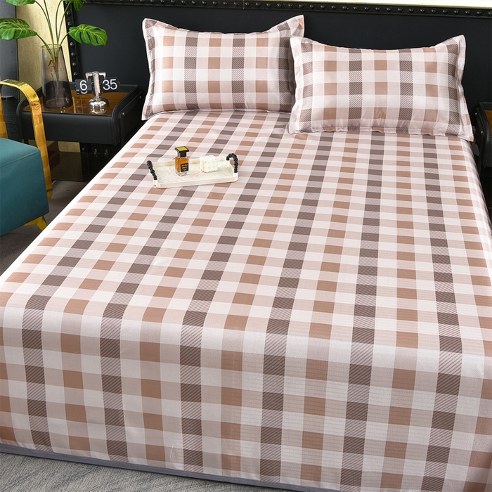 91家纺网 家纺一手货源 找家纺 念家居 2026新款轻奢可机洗水洗床单款高密大版斜纹冰丝凉席三件套 粉棕格纹