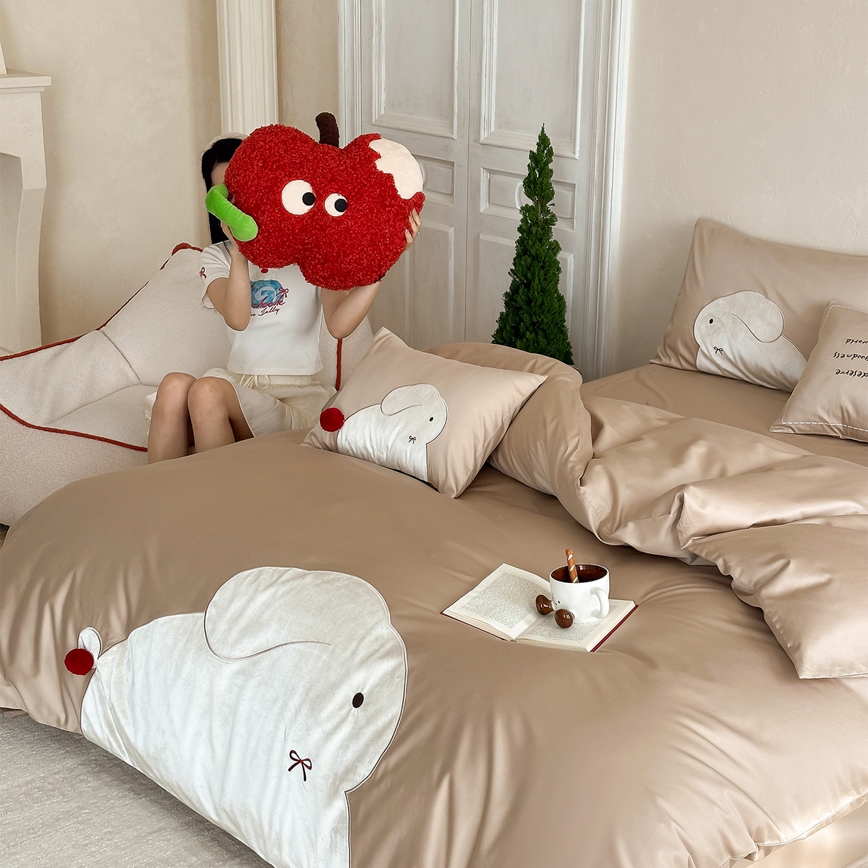 91家纺网 家纺一手货源 找家纺 （总）极简 2026春夏新款100S长绒棉刺绣四件套-蝴蝶结小兔