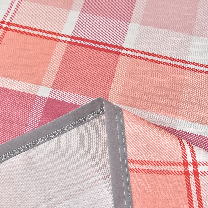 91家纺网 家纺一手货源 找家纺 念家居 2026新款轻奢可机洗水洗床单款高密大版斜纹冰丝凉席三件套 红白格纹