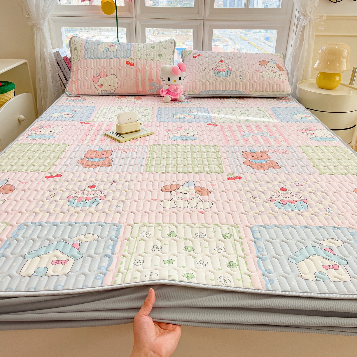 91家纺网 家纺一手货源 找家纺 丝羽坊 2026新款高密凉感丝印花乳胶凉席-床笠款 萌宠拼格