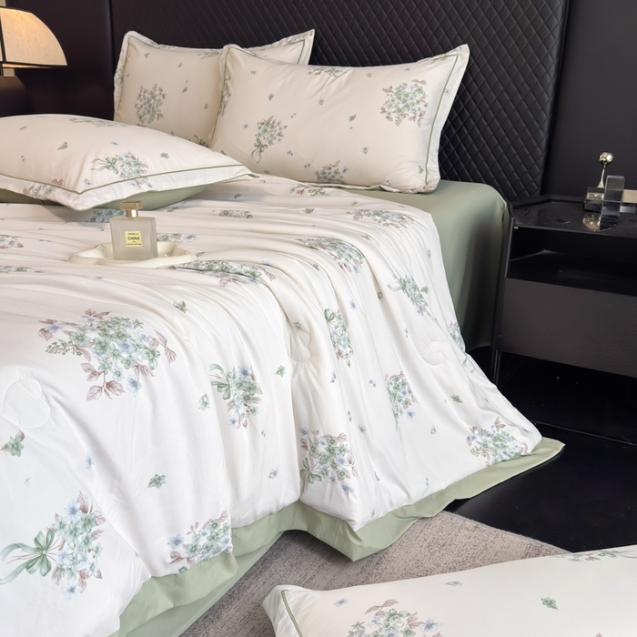 91家纺网 家纺一手货源 找家纺 赛丽雅 2026新款拼角轻奢冰丝凉感夏被四件套 花束