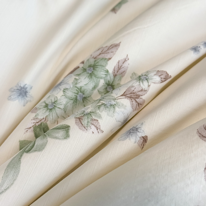 91家纺网 家纺一手货源 找家纺 赛丽雅 2026新款拼角轻奢冰丝凉感夏被四件套 花束