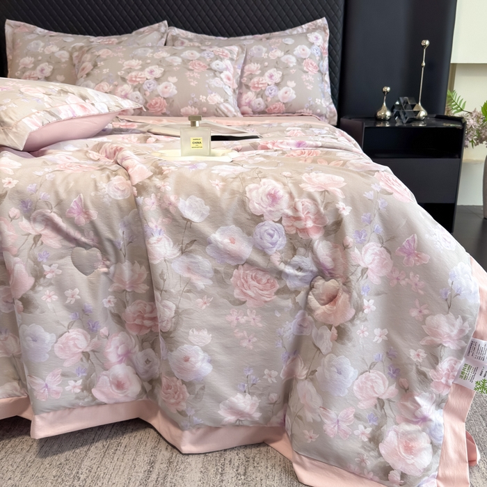 91家纺网 家纺一手货源 找家纺 赛丽雅 2026新款拼角轻奢冰丝凉感夏被四件套 莫奈花园-灰