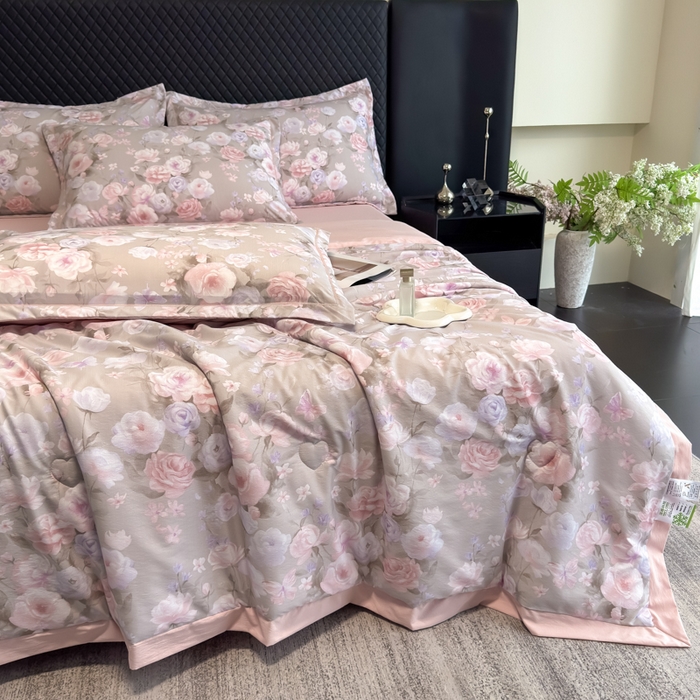 91家纺网 家纺一手货源 找家纺 赛丽雅 2026新款拼角轻奢冰丝凉感夏被四件套 莫奈花园-灰