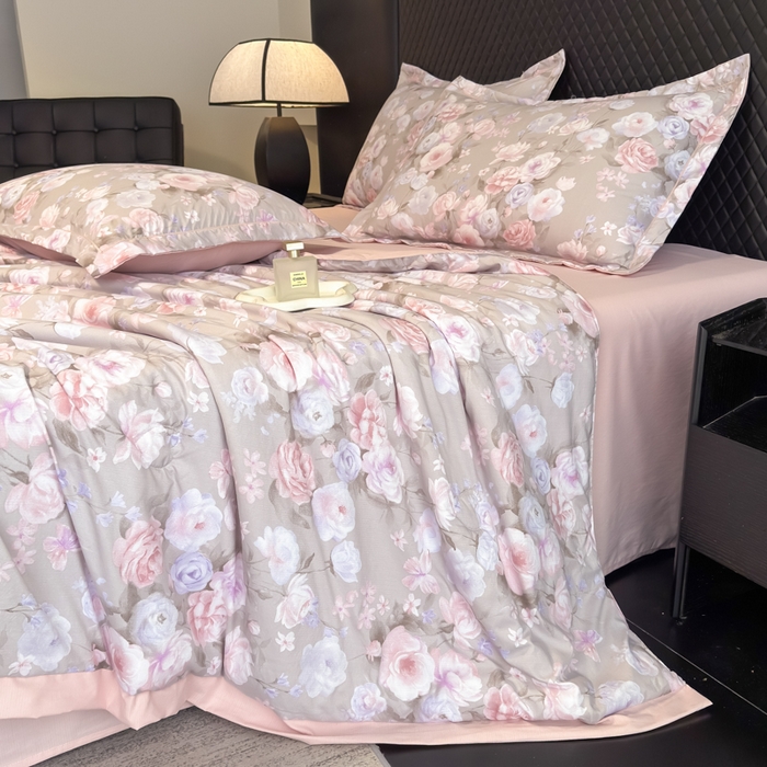 91家纺网 家纺一手货源 找家纺 赛丽雅 2026新款拼角轻奢冰丝凉感夏被四件套 莫奈花园-灰