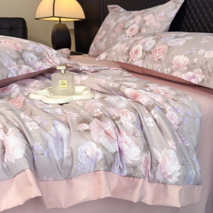 91家纺网 家纺一手货源 找家纺 赛丽雅 2026新款拼角轻奢冰丝凉感夏被四件套 莫奈花园-灰