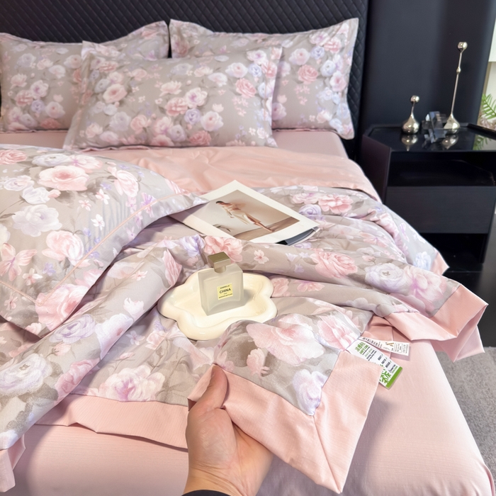 91家纺网 家纺一手货源 找家纺 赛丽雅 2026新款拼角轻奢冰丝凉感夏被四件套 莫奈花园-灰