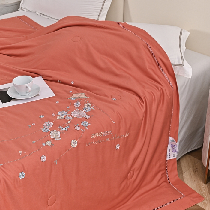 91家纺网 家纺一手货源 找家纺 太阳羽家纺 2026新款天丝绣花镂空夏被夏凉被空调被--深呼吸 深呼吸-橘色