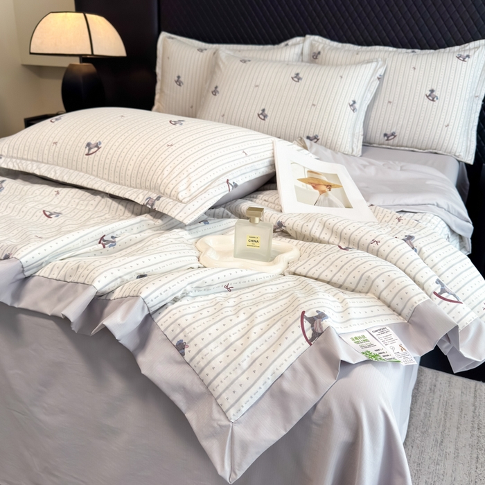 91家纺网 家纺一手货源 找家纺 赛丽雅 2026新款拼角轻奢冰丝凉感夏被四件套 摇摇马