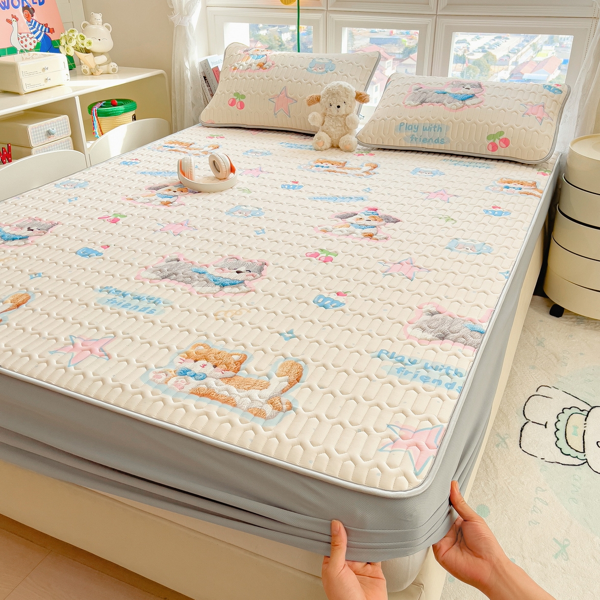 91家纺网 家纺一手货源 找家纺 丝羽坊 2026新款高密凉感丝印花乳胶凉席-床笠款 奶白萌犬