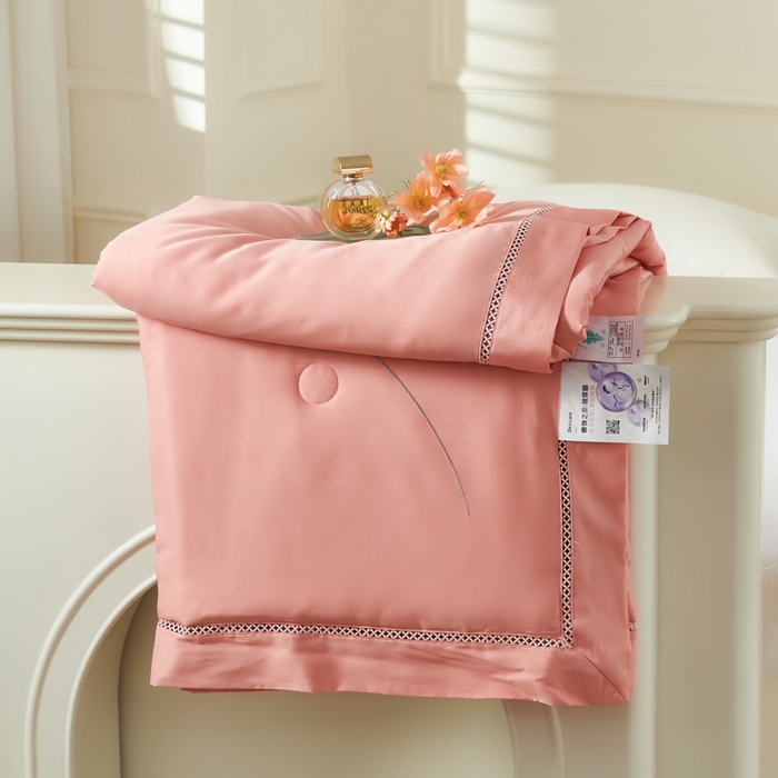 91家纺网 家纺一手货源 找家纺 （总）太阳羽家纺 2026新款天丝绣花镂空夏凉被空调被深睡眠夏被